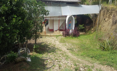 finca en venta en el higueron. Cod V400155