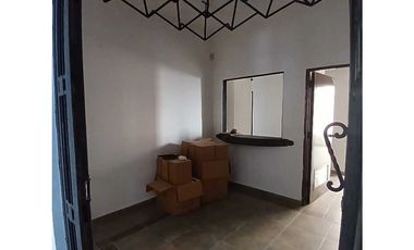 SAN FRANCISCO / LOCAL COMERCIAL / 160 M2 / 9 OFICINAS / Y