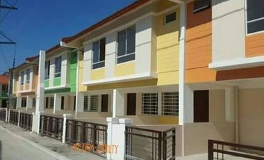 Elliston Place Townhouse For Sale in General Trias Cavite