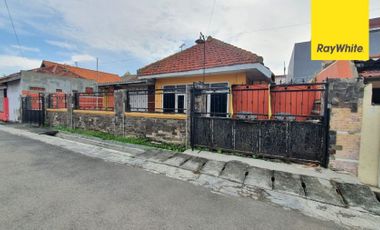 Dijual Cepat Rumah SHM Lokasi di Jalan Rowo, Surabaya