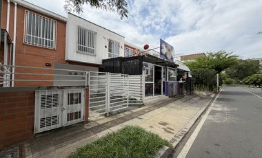 casa en arriendo en ciudad pacífica. Cod A4271