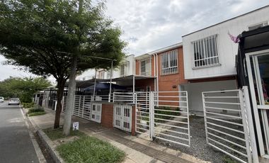 casa en arriendo en ciudad pacífica. Cod A4271