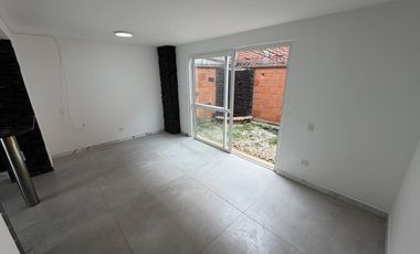 casa en arriendo en ciudad pacífica. Cod A4271