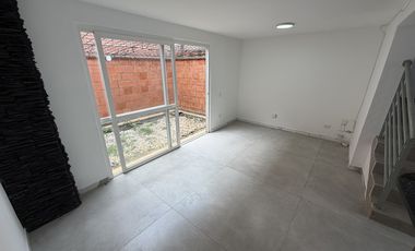 casa en arriendo en ciudad pacífica. Cod A4271