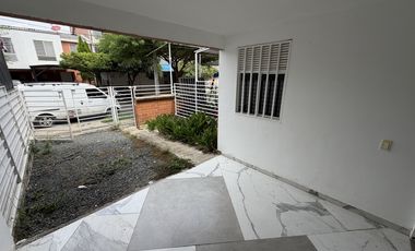 casa en arriendo en ciudad pacífica. Cod A4271