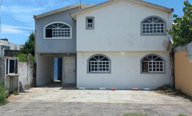 Venta y Renta de Casa Amueblada en Calle Juventino Rosas, Col. Puerto México, Coatzacoalcos, Ver.