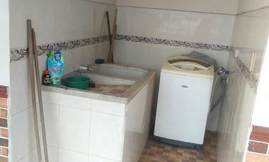 casa en venta en la rochela. Cod V6