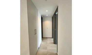 Se renta  moderno y céntrico apartamento