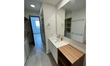 Se renta  moderno y céntrico apartamento