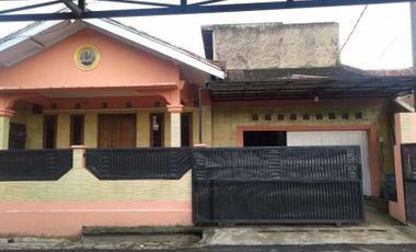 Rumah Lama 2 Lantai Terawat Apik Siap Huni Cilame Ngamprah KBB
