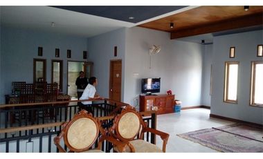 Rumah bonus 2 toko di jatinangor | ZAENALS