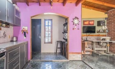 PH en venta de 2 dormitorios c/ cochera en Morón