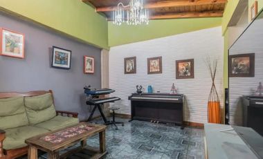 PH en venta de 2 dormitorios c/ cochera en Morón