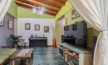 PH en venta de 2 dormitorios c/ cochera en Morón