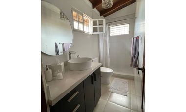 Vendo casa en La Loma de Pueblo Nuevo # 2024 cvd