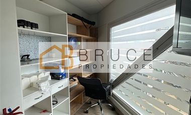 Oficina en venta 41 m2 con 1 estacionamiento Centro Osorno