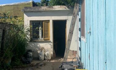VENTA - CASA ANTIGUA A REFACCIONAR - SAN LUIS 731