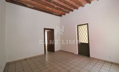 CELAYA CENTRO: Estupenda propiedad de una planta con encantadores detalles.