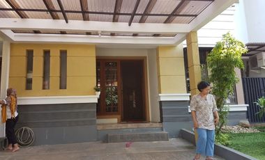 Disewakan Rumah Vermont Parkland BSD Tangerang, 3 Kamar Fully Furnish Bagus Renov Murah