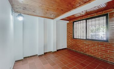 VENTA CASA TRES PISOS PALMIRA Barrio Portal de las Palmas. Cod V6135