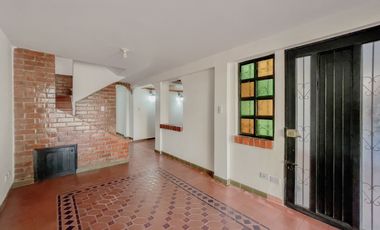 VENTA CASA TRES PISOS PALMIRA Barrio Portal de las Palmas. Cod V6135