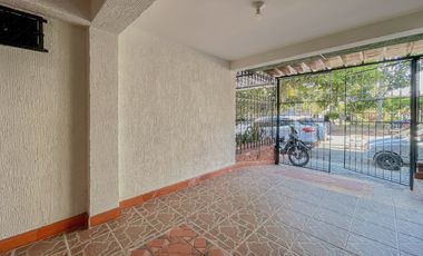 VENTA CASA TRES PISOS PALMIRA Barrio Portal de las Palmas. Cod V6135