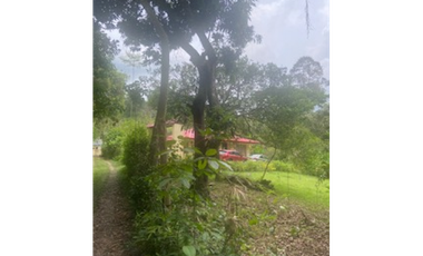 Vendo Casa Lote 2200 mts mesitas del colegio