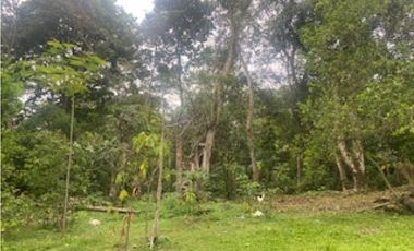 Vendo Casa Lote 2200 mts mesitas del colegio