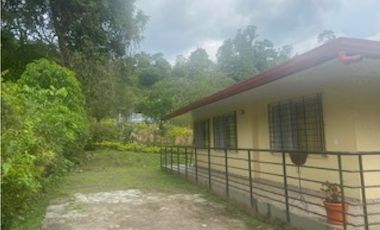 Vendo Casa Lote 2200 mts mesitas del colegio