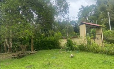Vendo Casa Lote 2200 mts mesitas del colegio