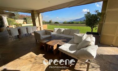 Departamento de Lujo con jardín en venta de 400 m2, Vitacura