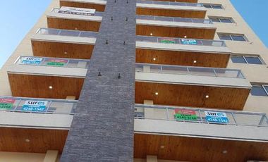 Piso cuatro ambientes con cochera en Banfield