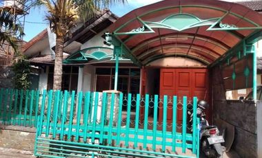 Rumah Terawat di Arcamanik Dekat Antapani & Cisaranten