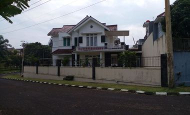 Rumah mewah dalam cluster Kahuripan Bogor