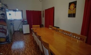 VENDO CHALET CON PISCINA Y QUINCHO