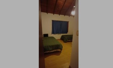 VENDO CHALET CON PISCINA Y QUINCHO