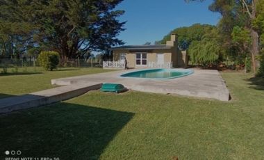 VENDO CHALET CON PISCINA Y QUINCHO