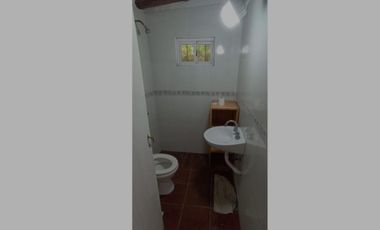 VENDO CHALET CON PISCINA Y QUINCHO