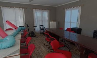 VENDO CHALET CON PISCINA Y QUINCHO
