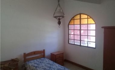 Casa Quinta sobre 3 hectáreas y media con pileta Batán