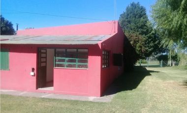 Casa Quinta sobre 3 hectáreas y media con pileta Batán