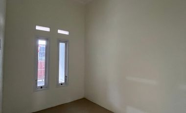 Rumah 15 menit ke Primaya Hospital Bekasi Utara Hadap Timur J-38110