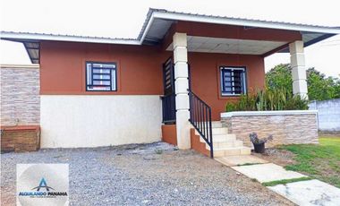 Alquilo casa full amoblada o vacía en Los Algarrobos, cerca a David