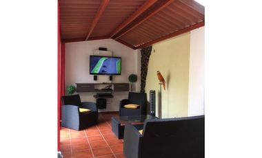 ALQUILER O VENTA DE CASA EN LAS ACACIAS