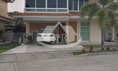 CASA EN VENTA URBANIZACIÓN PALMA VERDE 2 | 1453