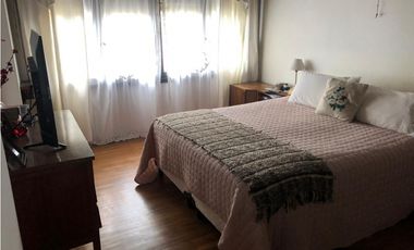 Chalet 4 ambientes con dependencia. Zona San Carlos