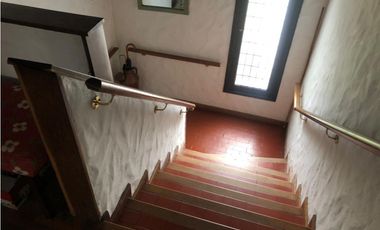 Chalet 4 ambientes con dependencia. Zona San Carlos