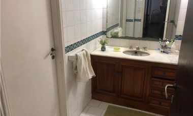 Chalet 4 ambientes con dependencia. Zona San Carlos