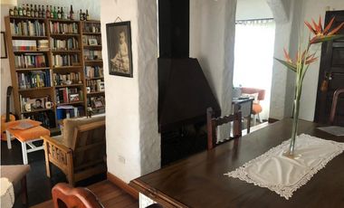 Chalet 4 ambientes con dependencia. Zona San Carlos