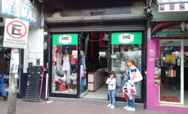 EXCELENTE LOCAL EN ZONA COMERCIAL.